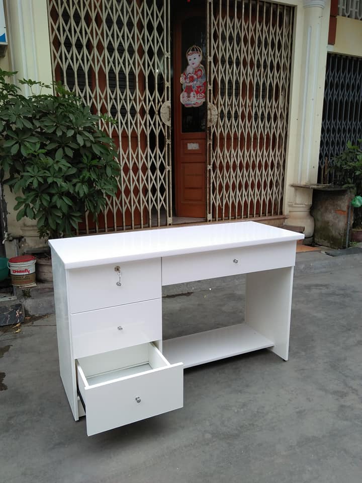 Bàn Vi Tính Nhựa Hải Phòng